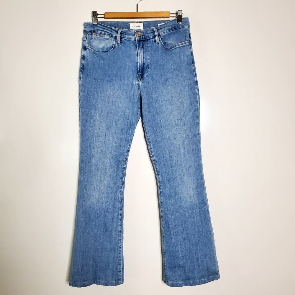 Frame Le High Flare Light wash Stretchy denim jeans Size 32 Excellent condition